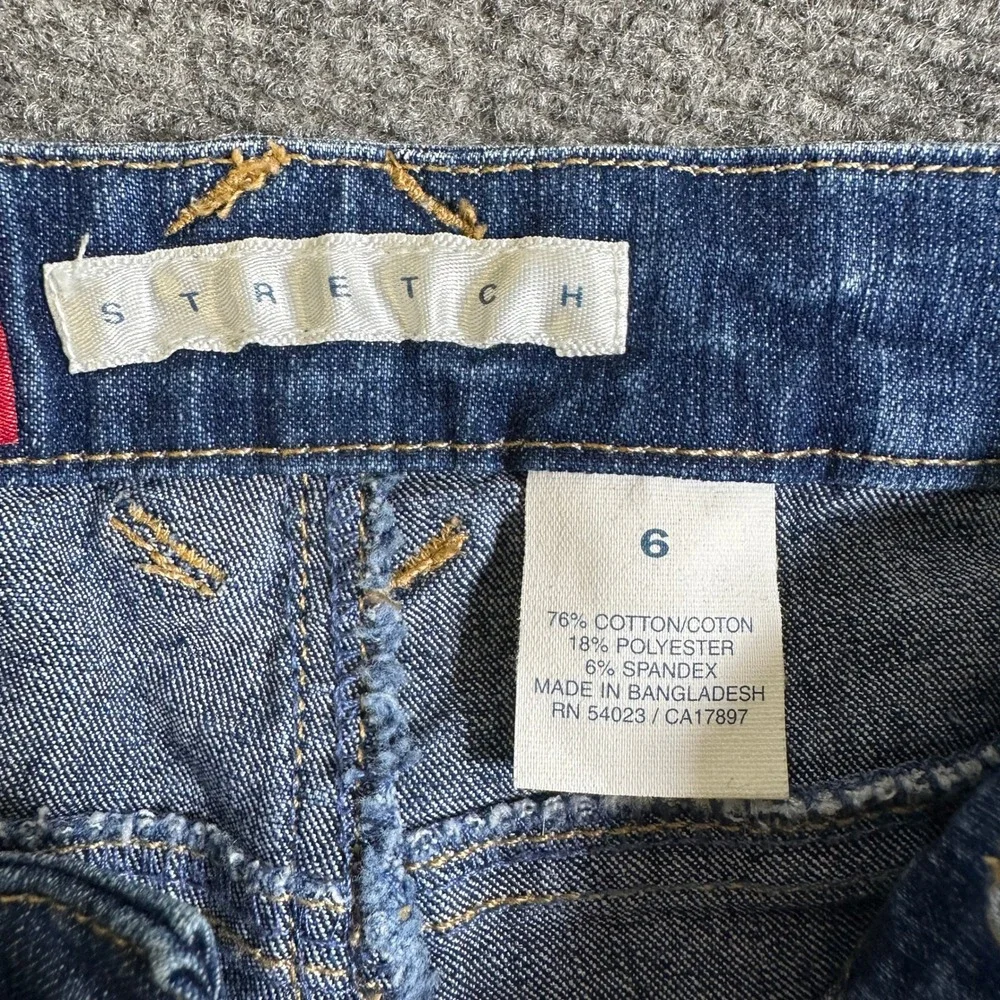 Old Navy Blue Jeans Star Stitch Stretch Denim Shorts Medium Wash Size 6